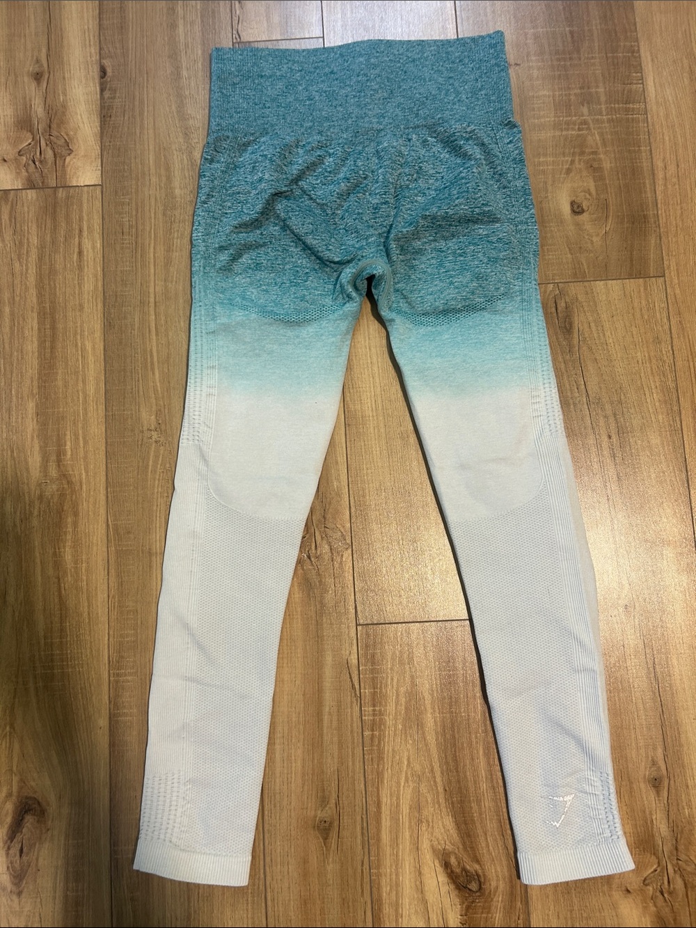 Gymshark Teal-to-White Ombre High-Waist Leggings - Picture 4 of 4